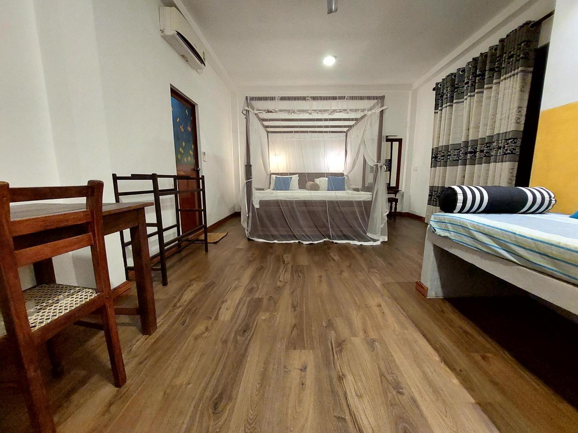 Sweden Inn Guesthouse Hikkaduwa Eksteriør billede